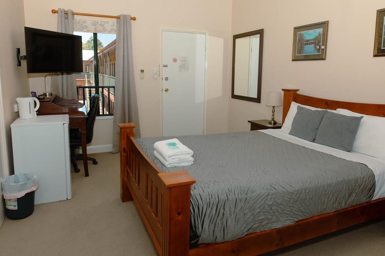 Settlers Hotel York Kültér fotó
