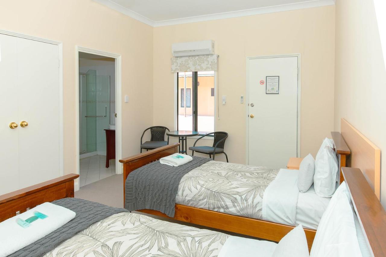 Settlers Hotel York Kültér fotó