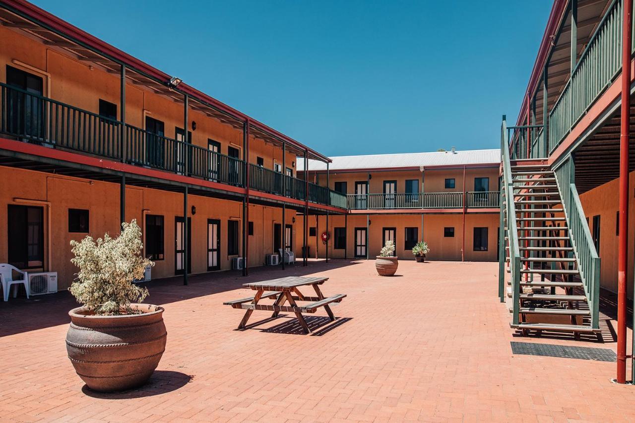 Settlers Hotel York Kültér fotó