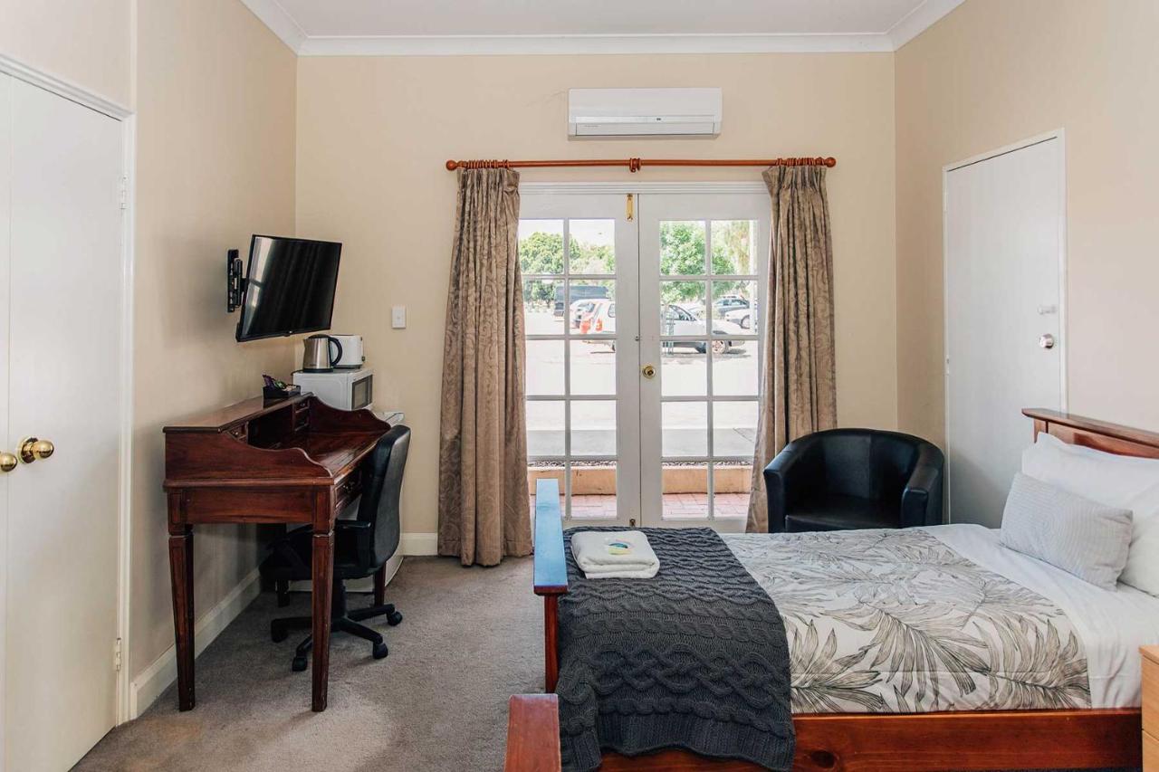 Settlers Hotel York Kültér fotó
